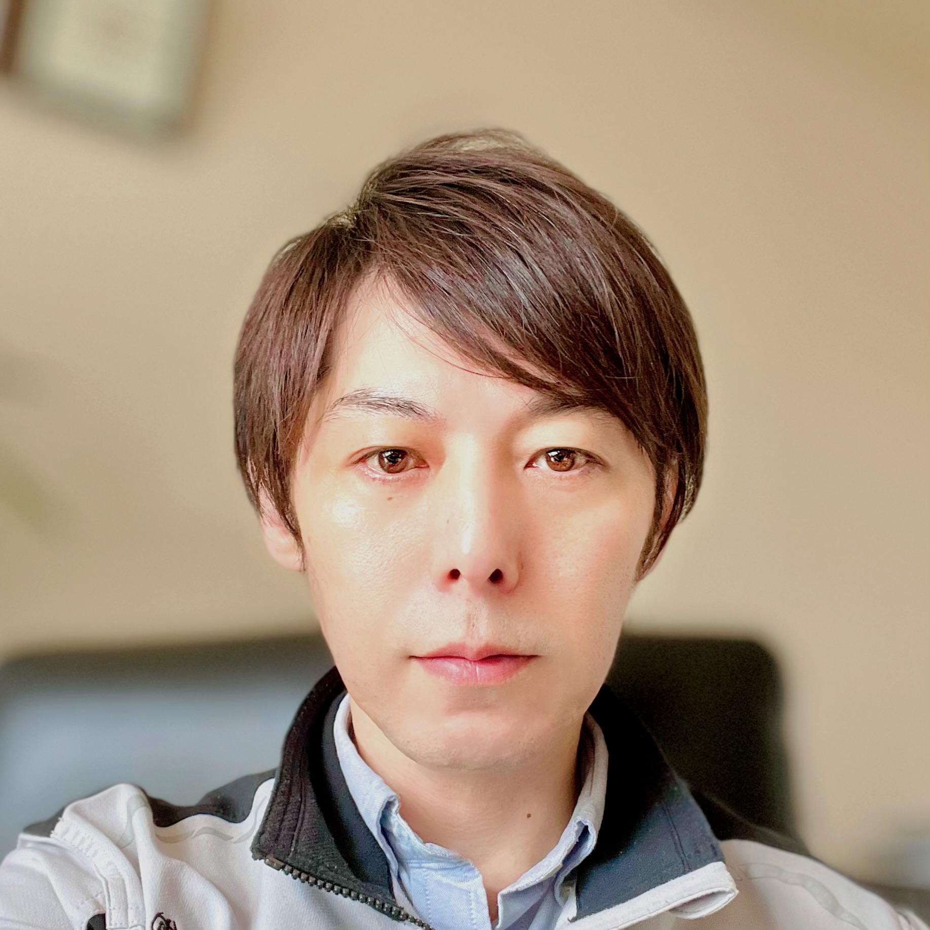 代表取締役　聞谷 法彦